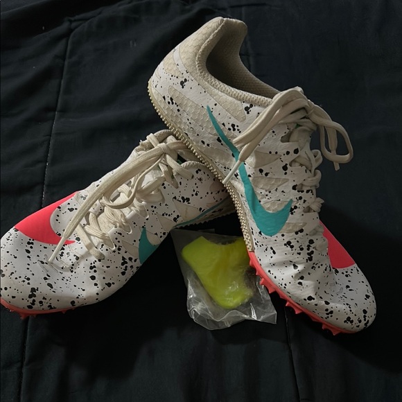 nike white speckled shoes